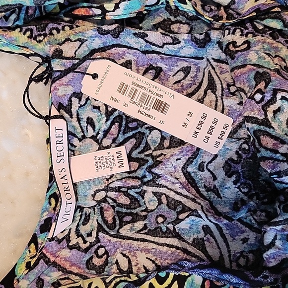 NWT Victoria Secret romper with adjustable straps, pockets & elastic waist - Picture 5 of 6